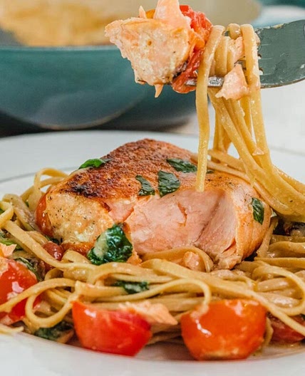 Healthy & Creamy Tuscan Salmon Pasta
