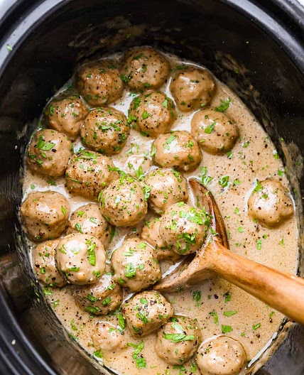 Slow Cooker Swedish Meatballs