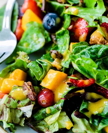 Mango Berry Salad with Grilled Chicken