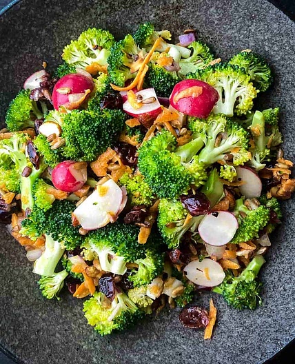 Vegan Broccoli Salad [No Mayo]