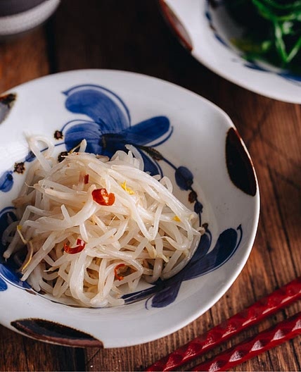 Spinach and Bean Sprout Namul