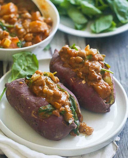 Sweet Potatoes Stuffed With Curry Chickpeas