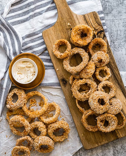 Crispy Vegan Air Fryer Onion Rings