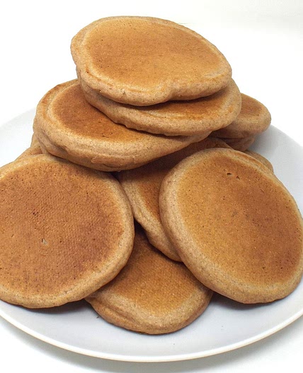 Whole Wheat Cinnamon Yogurt Pancakes