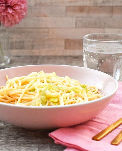 Easy Vegan Creamy Leek Pasta with Cream & White Wine