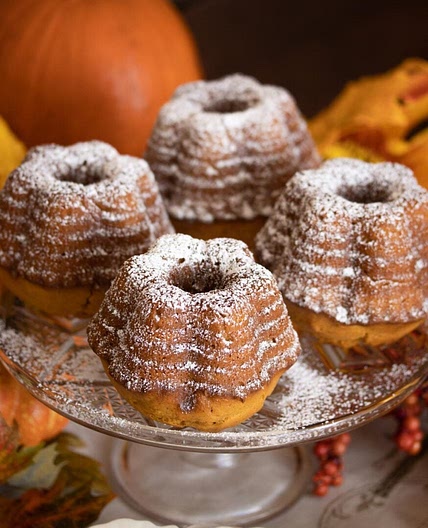 Miniature Pumpkin-Spice Bundt Cakes