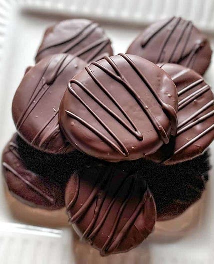 Low FODMAP Chocolate Thin Mint Cookies