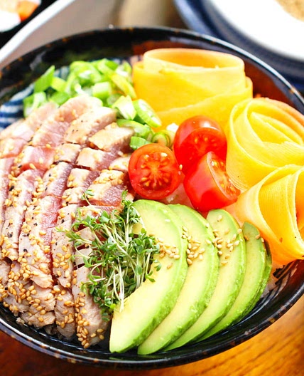 Chirashi Sushi Bowl mit Thunfisch & Gemüse