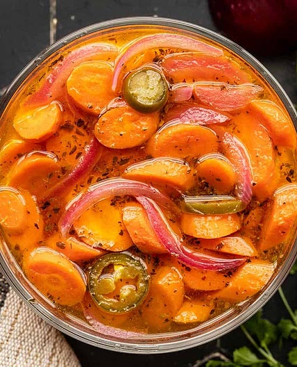 Spicy Pickled Carrots