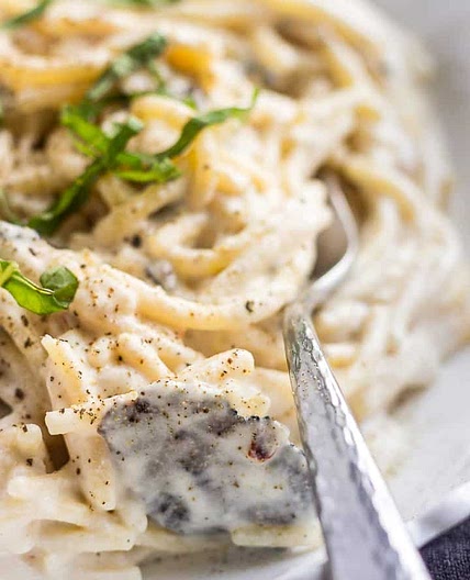 Super Creamy Vegan Truffle Pasta