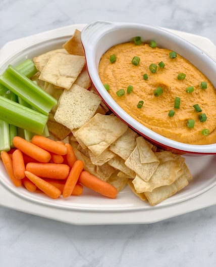 4-Ingredient Vegan Buffalo Dip