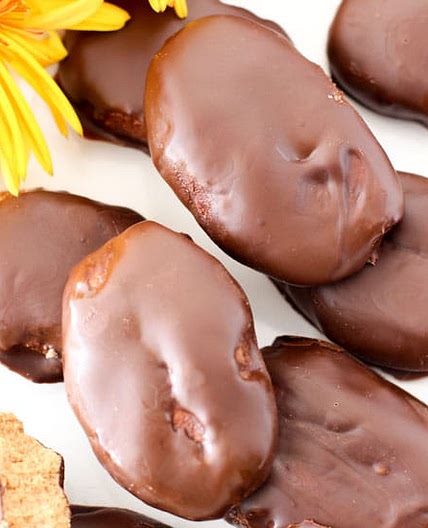 No Bake Peanut Butter Protein Eggs