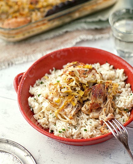 Poulet à la moutarde, herbes fraiches & riz à la ciboulette
