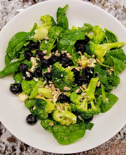 Spinach broccoli blueberry salad
