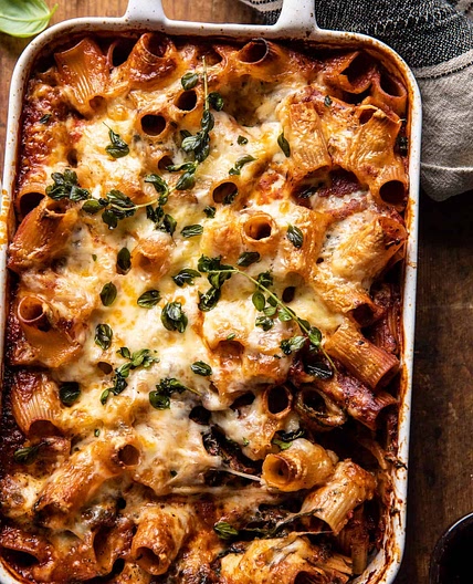 One Pan 4 Cheese Sun-Dried Tomato and Spinach Pasta Bake