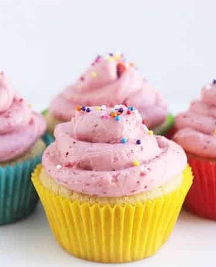 Healthy Vanilla Cupcakes (So Easy!)