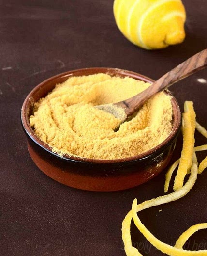 Dehydrated lemon powder from dried citrus peel and ways to use it