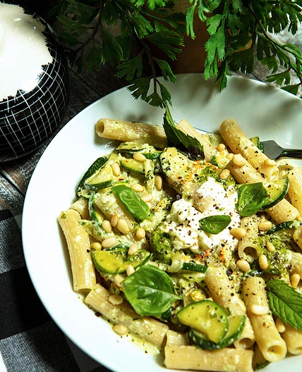 Pasta With Zucchini, Ricotta Cheese, & Basil Pesto