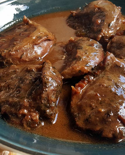 Carrilleras al vino tinto