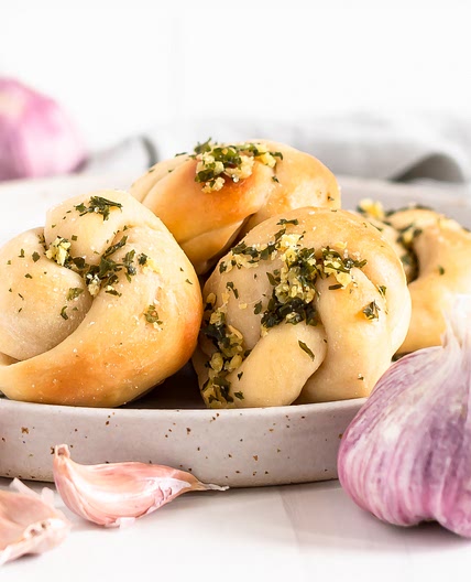 Sourdough Discard Garlic Knots