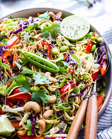 Sesame Ginger Noodle Salad with Cashews Recipe