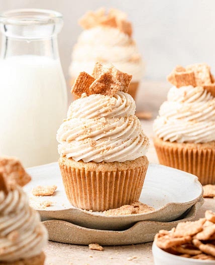 Cinnamon Toast Crunch Cupcakes
