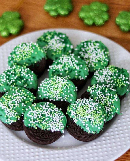 St. Patrick's Day Chocolate-Covered Oreos®