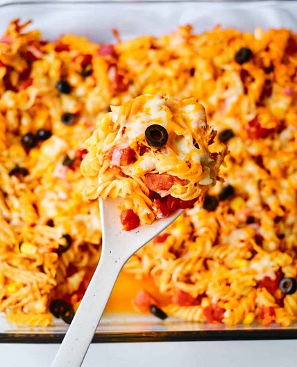 Chicken enchilada pasta bake