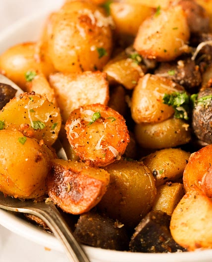 Garlic Parmesan Roasted Potatoes