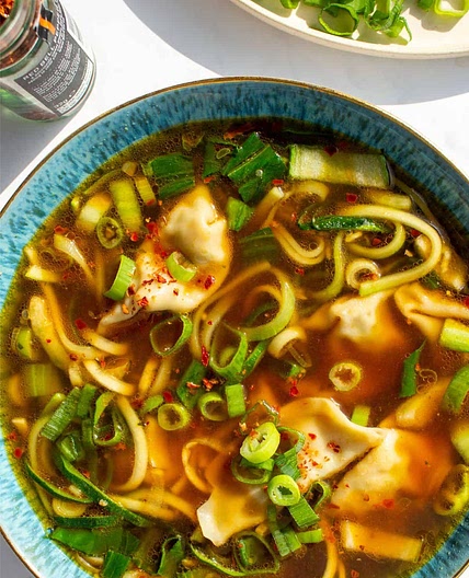Gyoza Soup (Japanese Dumpling Soup)