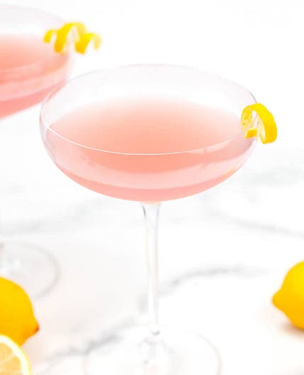 Classic Cosmopolitan Drink