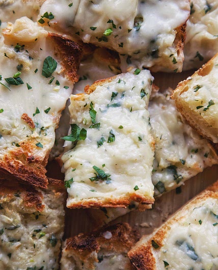 Vegan Cheesy Garlic Bread