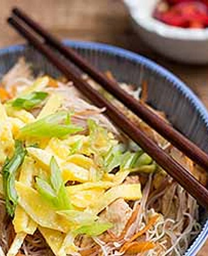 Fried Bee Hoon with Chicken and Vegetables