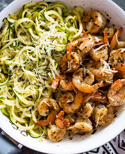 15 Minute Garlic Shrimp Zucchini Pasta