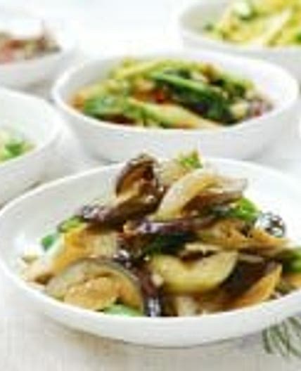 Gaji Bokkeum (Stir-fried Eggplant Side Dish)