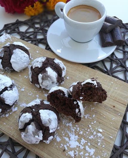Ραγισμένα μπισκότα σοκολάτας