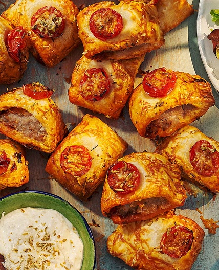 Cheesy 'nduja and tomato sausage rolls