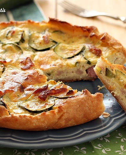 Torta rustica con zucchine e pancetta