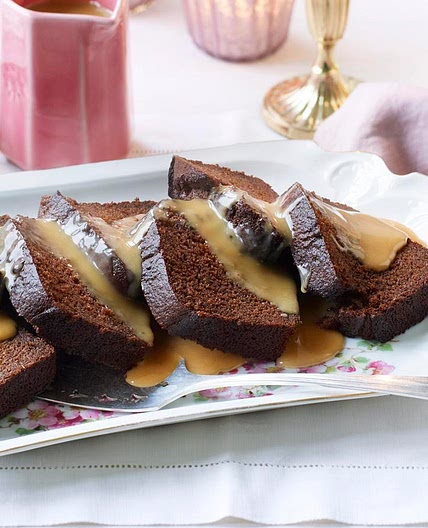 Spiced ginger pudding with toffee sauce
