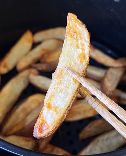 Air Fryer Potato Wedges (with Garlic Mayo Sauce)