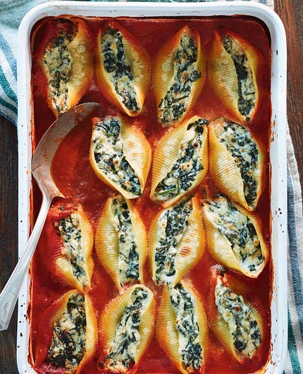 Coquilles géantes farcies à la ricotta et aux épinards, sauce rosée