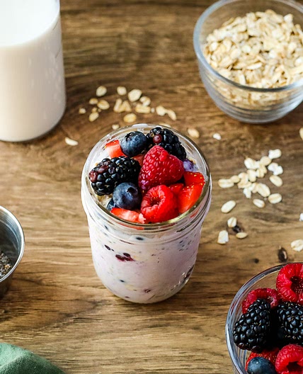 Berry Overnight Oats