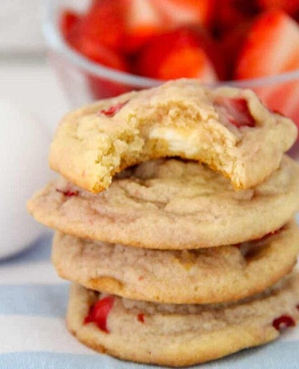Strawberry Cheesecake Cookies