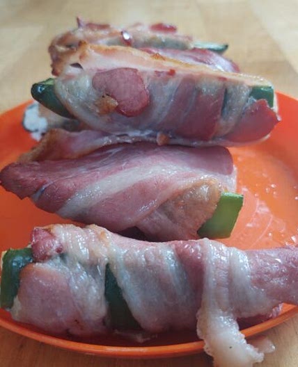 Bacon Wrapped Jalapeño Poppers