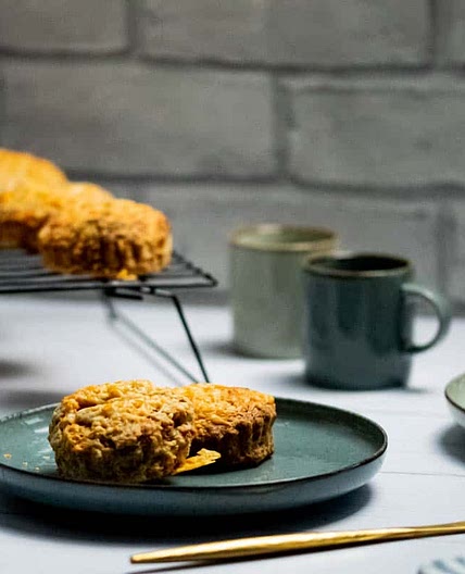 Light and Fluffy Wholemeal Cheese Scones -Savoury Scones