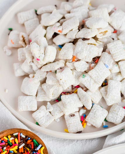 Funfetti Puppy Chow