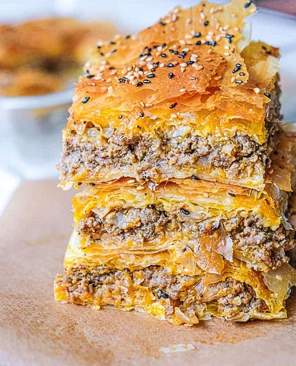Romanian Meat Pie | Plăcintă cu Carne