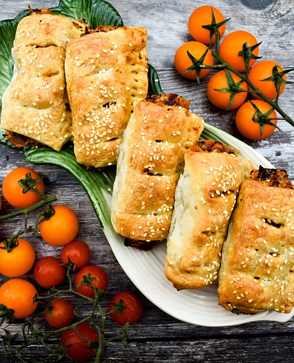 Vegan Sausage Rolls with Red Kidney Beans & Cheese