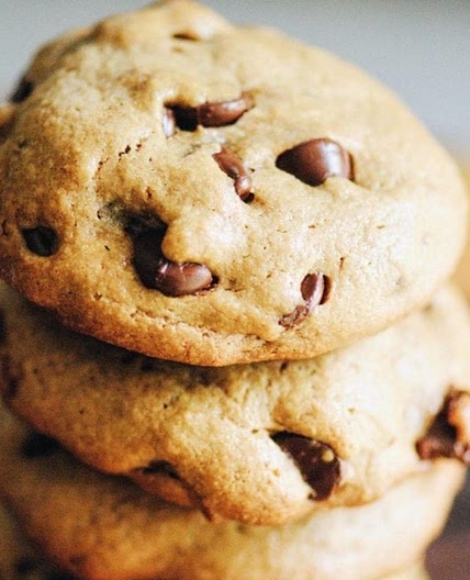 Thick and Chewy Chocolate Chip Tahini Cookies (Gluten-Free, Flourless)