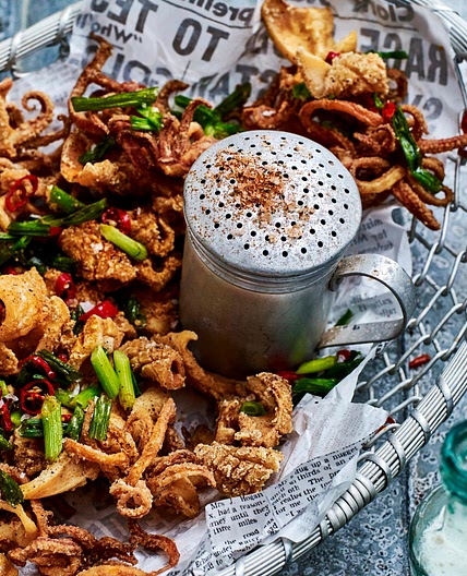 Salt and pepper baby squid